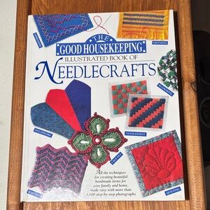 Illustrated Book of Needlecrafts - Multicolor
